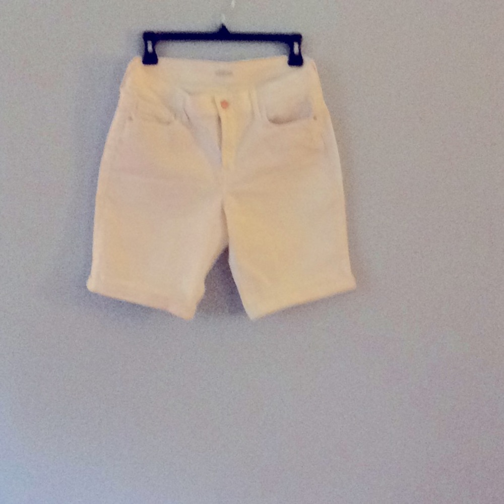 Old navy shorts size 4